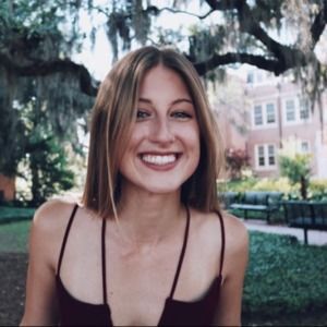 Meet your Posher, Chloe